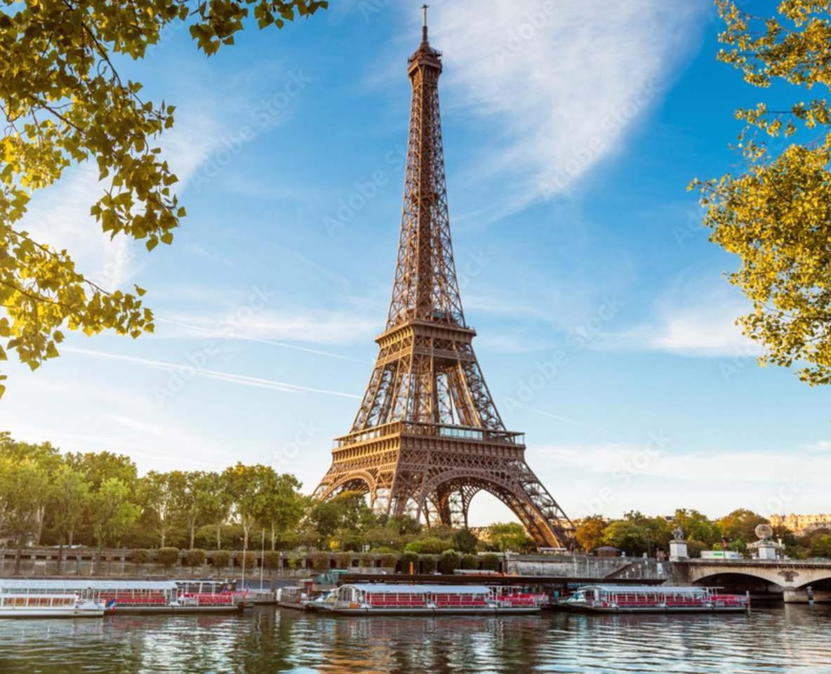 Charming Flat In The Heart Of Paris